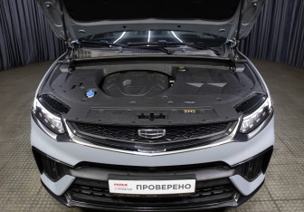 Подержанный автомобиль Geely Tugella 2023 года (9 фото)