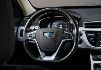 Подержанный автомобиль Geely Atlas 2019 года (13 фото)