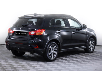 Подержанный автомобиль Mitsubishi ASX 2019 года (5 фото)