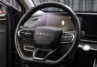 Подержанный автомобиль Omoda C5 2023 года (15 фото)