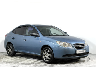 Подержанный автомобиль Hyundai Elantra Sedan 2009 года (3 фото)
