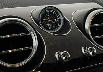 Подержанный автомобиль Bentley Bentayga 2018 года (18 фото)