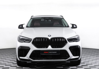 Подержанный автомобиль BMW X6 2019 года (2 фото)