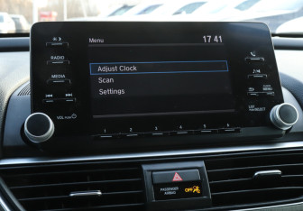 Подержанный автомобиль Honda Accord Sedan 2019 года (17 фото)