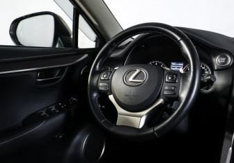 Подержанный автомобиль Lexus NX 2019 года (13 фото)