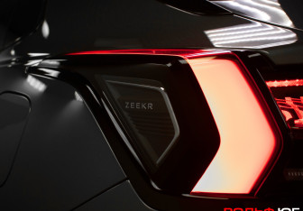 Подержанный автомобиль Zeekr 001 2023 года (30 фото)
