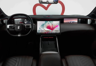 Подержанный автомобиль Avatr 11 2023 года (9 фото)