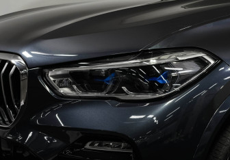 Подержанный автомобиль BMW X5 2021 года (8 фото)