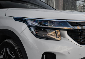 Подержанный автомобиль Kia Seltos 2023 года (21 фото)