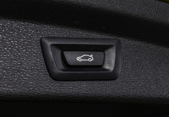 Подержанный автомобиль BMW X2 2018 года (17 фото)