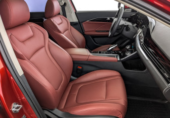 Подержанный автомобиль FAW Bestune B70 2023 года (23 фото)