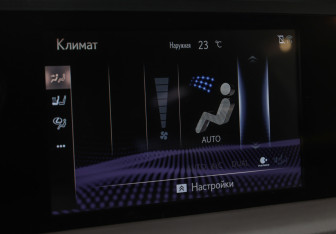 Подержанный автомобиль Lexus ES 2020 года (23 фото)