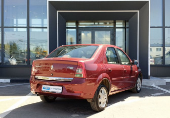 Подержанный автомобиль Renault Logan Sedan 2013 года (5 фото)