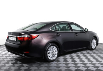 Подержанный автомобиль Lexus ES 2014 года (5 фото)