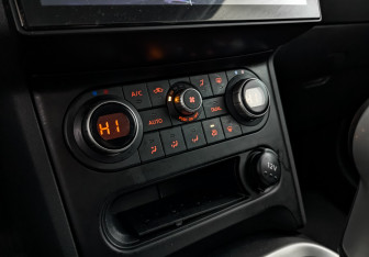 Подержанный автомобиль Nissan Qashqai 2013 года (20 фото)