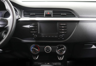 Подержанный автомобиль Kia Rio Sedan 2019 года (9 фото)