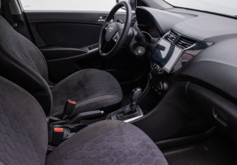 Подержанный автомобиль Hyundai Solaris Sedan 2015 года (9 фото)