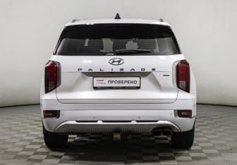 Подержанный автомобиль Hyundai Palisade 2022 года (6 фото)