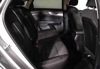 Подержанный автомобиль Kia Cerato Sedan 2020 года (8 фото)