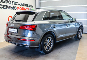 Подержанный автомобиль Audi Q5 2017 года (4 фото)