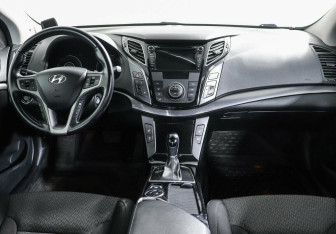 Подержанный автомобиль Hyundai i40 Sedan 2016 года (6 фото)