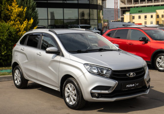 Подержанный автомобиль LADA (ВАЗ) XRAY 2017 года (2 фото)