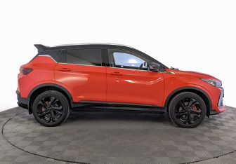 Подержанный автомобиль Geely Coolray 2024 года (4 фото)