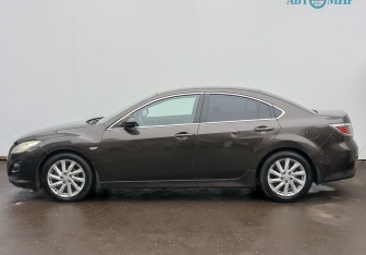 Подержанный автомобиль Mazda 6 Sedan 2010 года (8 фото)