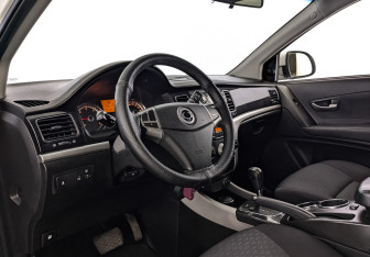 Подержанный автомобиль SsangYong Actyon 2013 года (15 фото)