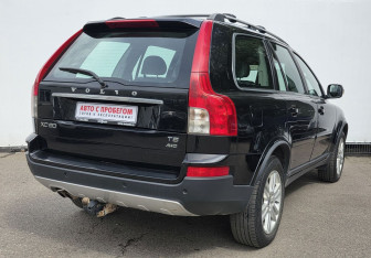 Подержанный автомобиль Volvo XC90 2011 года (5 фото)