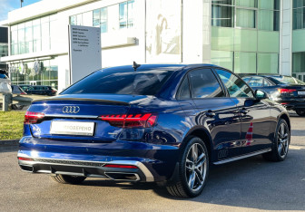 Подержанный автомобиль Audi A4 Sedan 2020 года (5 фото)
