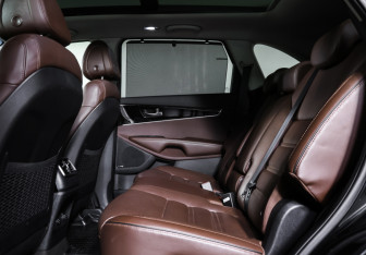 Подержанный автомобиль Kia Sorento 2017 года (12 фото)