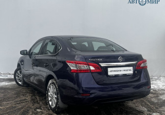 Подержанный автомобиль Nissan Sentra Sedan 2015 года (7 фото)