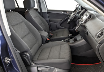 Подержанный автомобиль Volkswagen Tiguan 2013 года (23 фото)