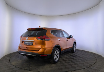 Подержанный автомобиль Nissan X-Trail 2019 года (5 фото)