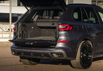 Подержанный автомобиль BMW X5 2022 года (29 фото)