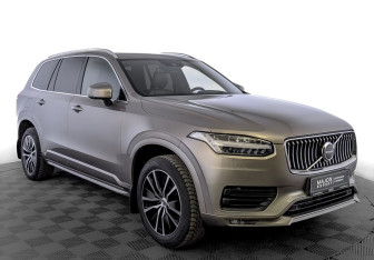 Подержанный автомобиль Volvo XC90 2021 года (3 фото)