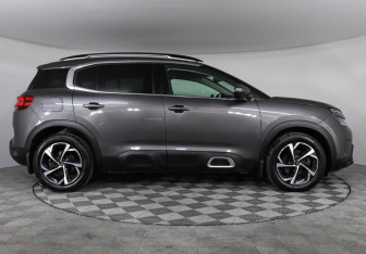 Подержанный автомобиль Citroen C5 Aircross 2019 года (4 фото)