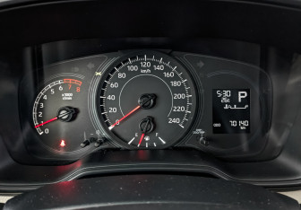 Подержанный автомобиль Toyota Corolla Sedan 2022 года (16 фото)