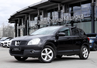 Подержанный автомобиль Nissan Qashqai 2008 года (20 фото)