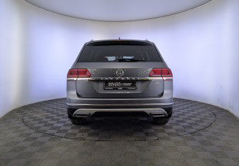 Подержанный автомобиль Volkswagen Teramont 2019 года (6 фото)