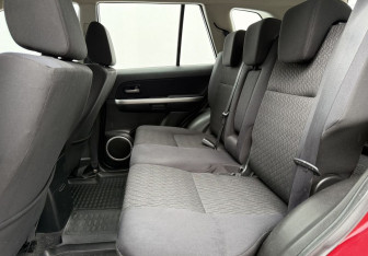 Подержанный автомобиль Suzuki Grand Vitara 2012 года (11 фото)