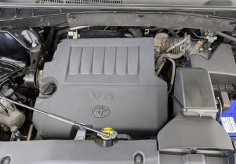 Подержанный автомобиль Toyota Highlander 2015 года (9 фото)