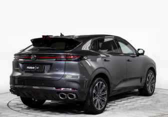 Подержанный автомобиль Changan UNI-K 2024 года (5 фото)