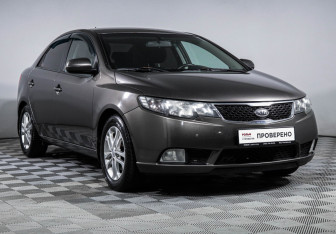 Подержанный автомобиль Kia Cerato Sedan 2011 года (3 фото)