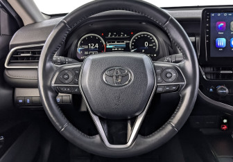 Подержанный автомобиль Toyota Camry Sedan 2023 года (22 фото)