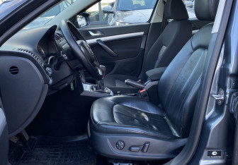 Подержанный автомобиль Skoda Octavia Liftback 2011 года (13 фото)