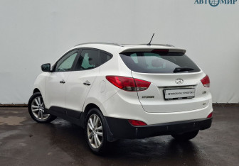 Подержанный автомобиль Hyundai ix35 2012 года (7 фото)