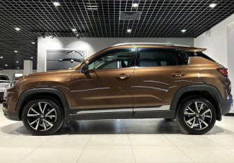 Подержанный автомобиль Changan CS35PLUS 2019 года (8 фото)