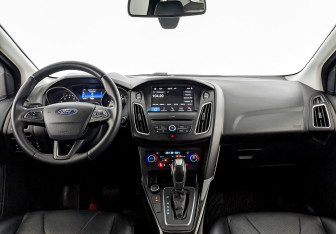 Подержанный автомобиль Ford Focus Sedan 2019 года (13 фото)